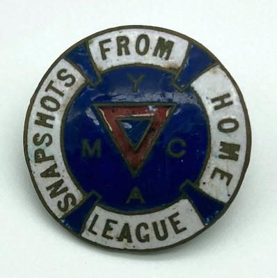 WWI Australian Y.M.C.A 'Snapshots From Home League' enamel badge
