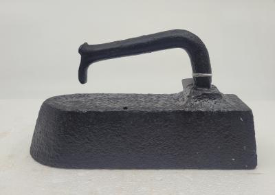 Sad Clothes Iron - flat base