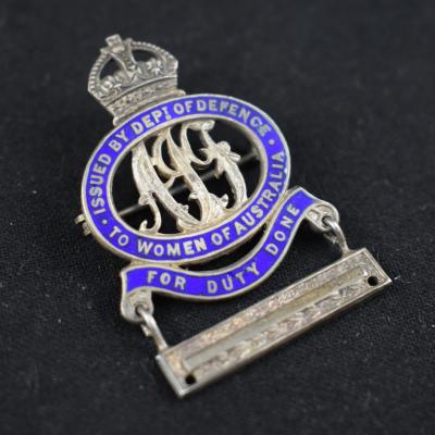 First World War Female Relative Badge Issued to Annie DENNEY