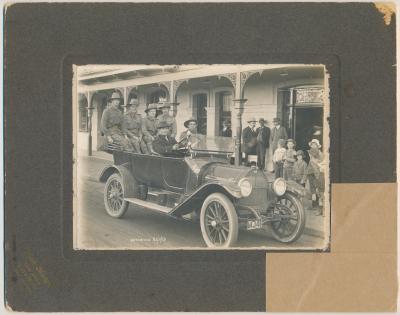 Group of Service men at Katanning Hotel