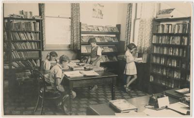 Eleanor Roberts Youth Library