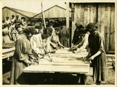 Original reprint of British Official Photograph - Women Carpenters in France 1
