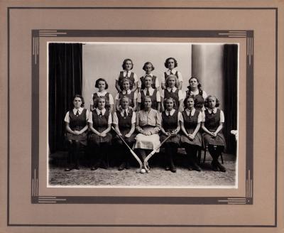 Girls Hockey Team 1940