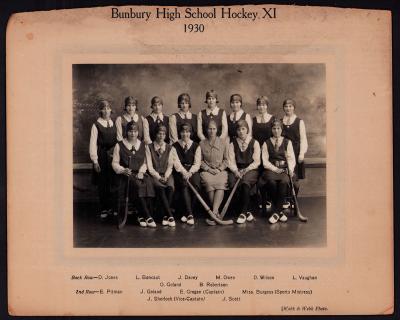 Girls Hockey Team 1930