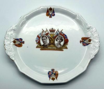 Commemorative plate celebrating the Coronation of King George VI and Queen Elizabeth