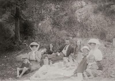 Picnic In The Bush