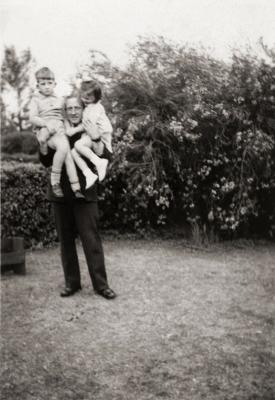 Bruce Sharkey And The Cullen Children
