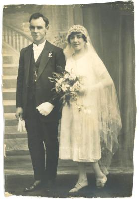 Black and White Wedding Photograph of William John BEER and Alice Jean BOYLAN