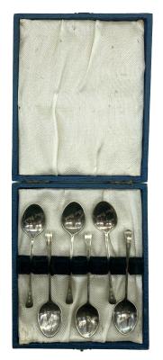 Boxed Red Cross spoons, ANZAC Day 1918
