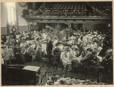 ALBANY TOWN HALL INTERIOR 1913