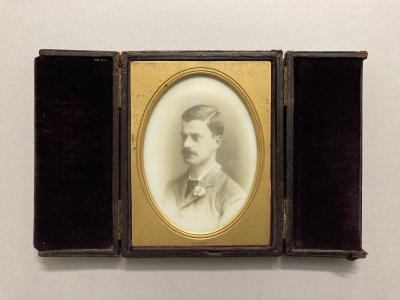 PORTRAIT OF DR WILLIAM ELGEE IN FOLDING LEATHER FRAME