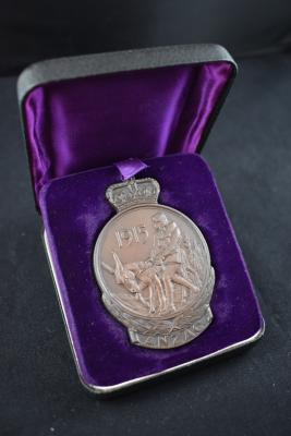1967 ANZAC Commemorative Medallion and Certificate of Pte. William John BEER 1509 