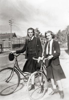 Pat Warren and Gwenda Angove