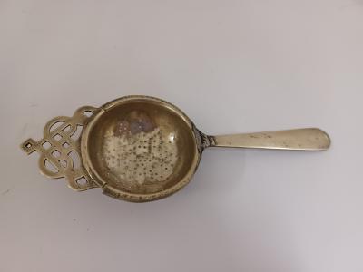 Tea Strainer (silver plated)