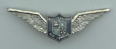 Australian Air League lapel badge with wings