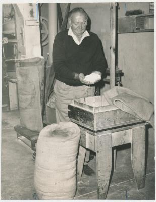 Les Radford in Katanning Flour Mill