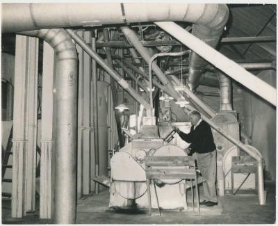 Les Radford in Katanning Flour Mill