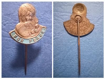 Badge - "For Peace" 1956
