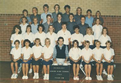 BSHS Class Photograph - Year 9W 1987