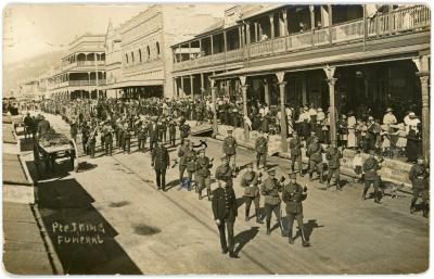 Funeral procession of Pte. Joseph Peter KING at Lithgow, NSW.
