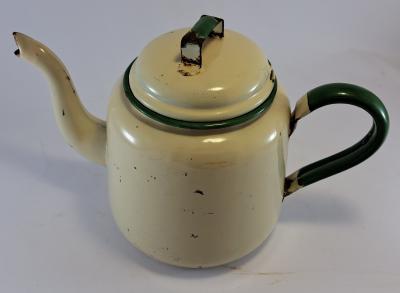 Tea pot - enamel 