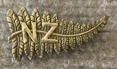 WWI era NZ silver fern sweetheart brooch - large