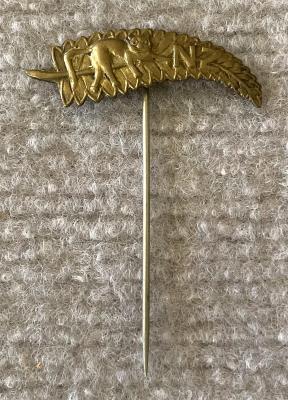 WWI era NZ silver fern sweetheart pin with 'cat' motif