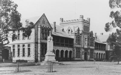 War Memorial - Claremont Teachers College