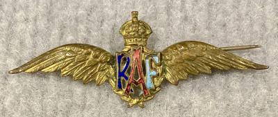 Royal Air Force gold tone and enamel sweetheart brooch - 1