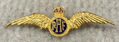 Royal Air Force gold tone and enamel sweetheart brooch - 5
