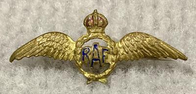Royal Air Force gold tone and enamel sweetheart brooch - 6