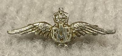 Royal Air Force silver tone sweetheart brooch - 3