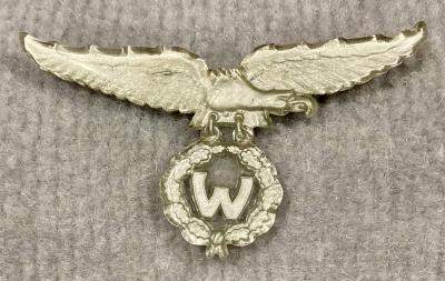 Koninklijk Nederlandsch-Indisch Leger (Royal Netherlands East Indies Army Air Force) Perspex sweetheart brooch
