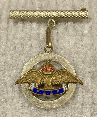 Royal Australian Air Force silver tone sweetheart brooch in form of circle suspended from bar