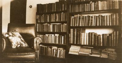 John Curtin family library, 1927