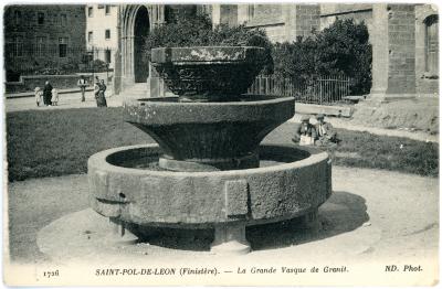 First World War Postcard ‘Saint-Pol-de-Leon - La Grande Vasque de Granit’ sent from Pte. Edward Charles MOUCHEMORE, 6351