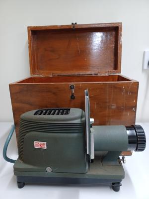 Slide Projector - "Argus 200"