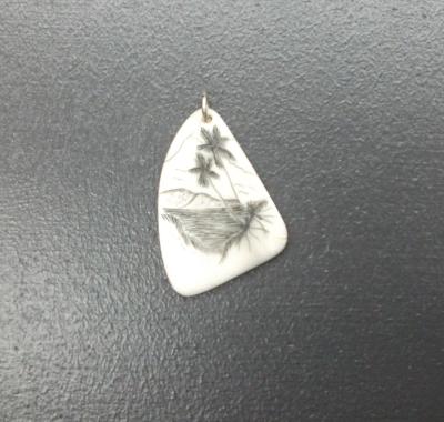 SCRIMSHAW (PENDANT)