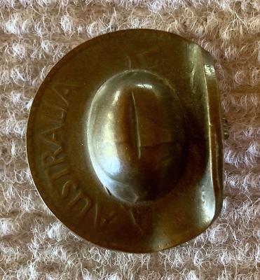 1941 Australian Penny slouch hat sweetheart brooch