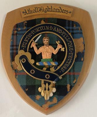 Wood crest badge