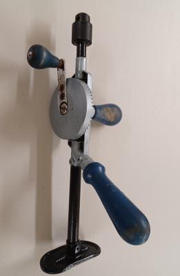 Manual Hand Drill - "Footprint"