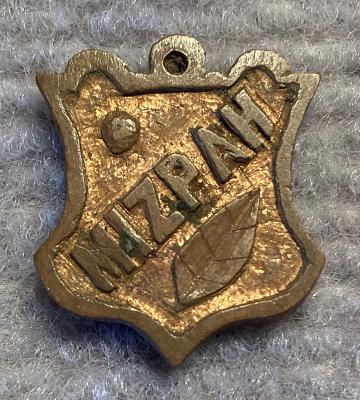 Gilded metal Mizpah sweetheart fob or pendant