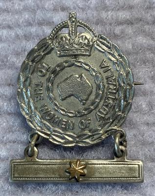 WWII Female Relative's Badge with one star issued to Amy Elizabeth Butterly