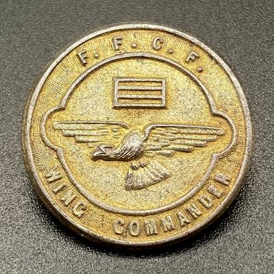 WWII era fundraising badge - Fighting Forces Comforts Fund