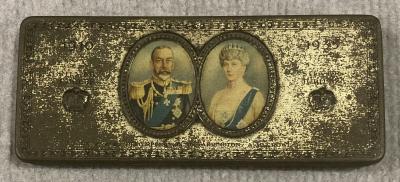 Commemorative chocolate tin - Silver Jubilee of King George V and Queen Mary (1910–1935)