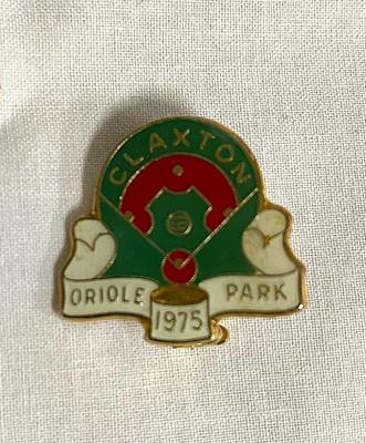 1975 Claxton Shield lapel badge