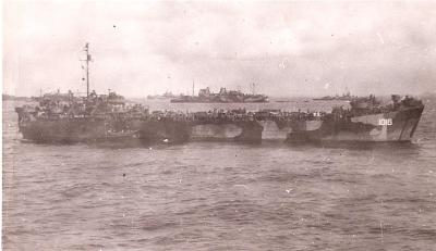 World War 2, Southwest Pacific, Borneo, Balikpapan, LST1016, 1945