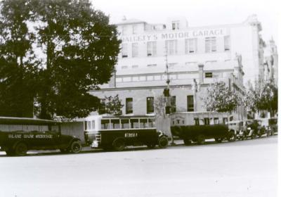 BUS AND TAXI RANK, ST GEORGE'S TERRACE PERTH