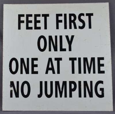 METAL SAFETY SIGN - NO JUMPING