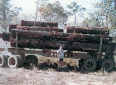 Truck driver Dennis Russell. R & N Palmer - Bunnings